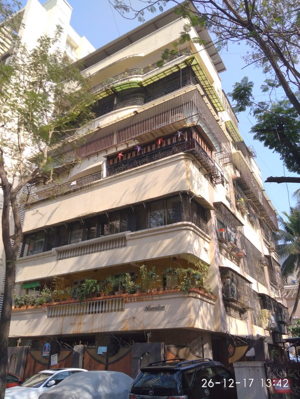 Main - Navratan, Bandra West